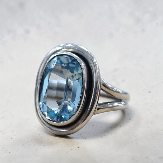 Anillo de Plata 950 y Topacio swiss