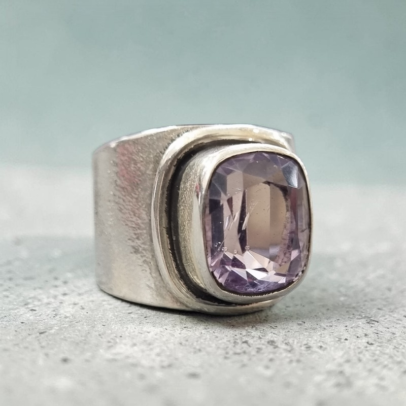 Anillo de Plata 950 y Kunzita Pink