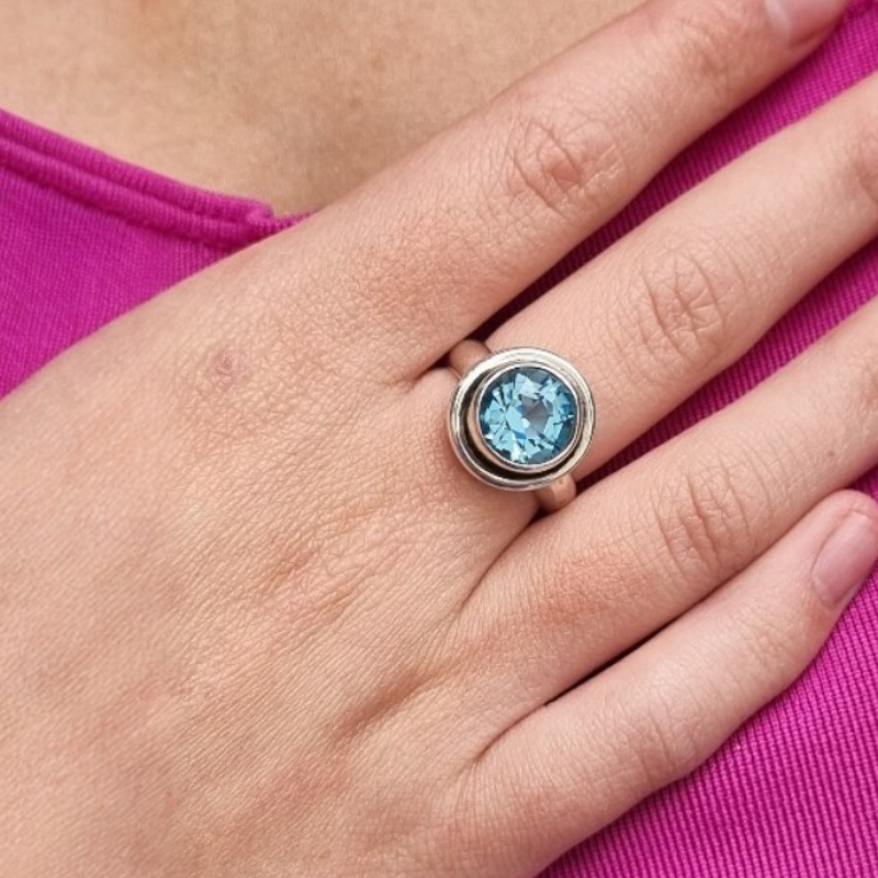 Anillo de Plata 950 y Topacio Swiss