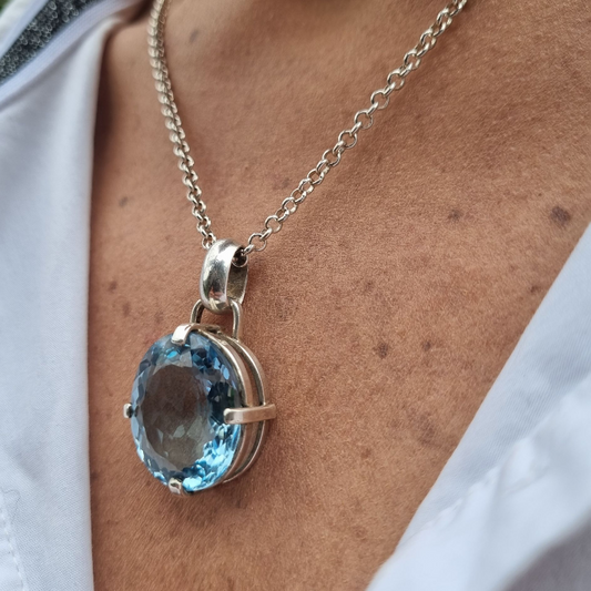 Aqua Oval