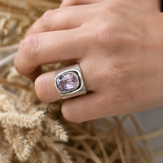 Anillo de Plata 950 y Kunzita Pink