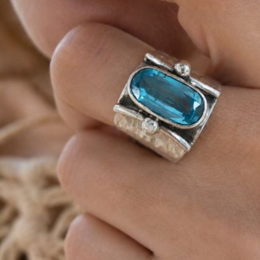 Anillo Modelo Tubo en Plata 950 y Topacio Swiss